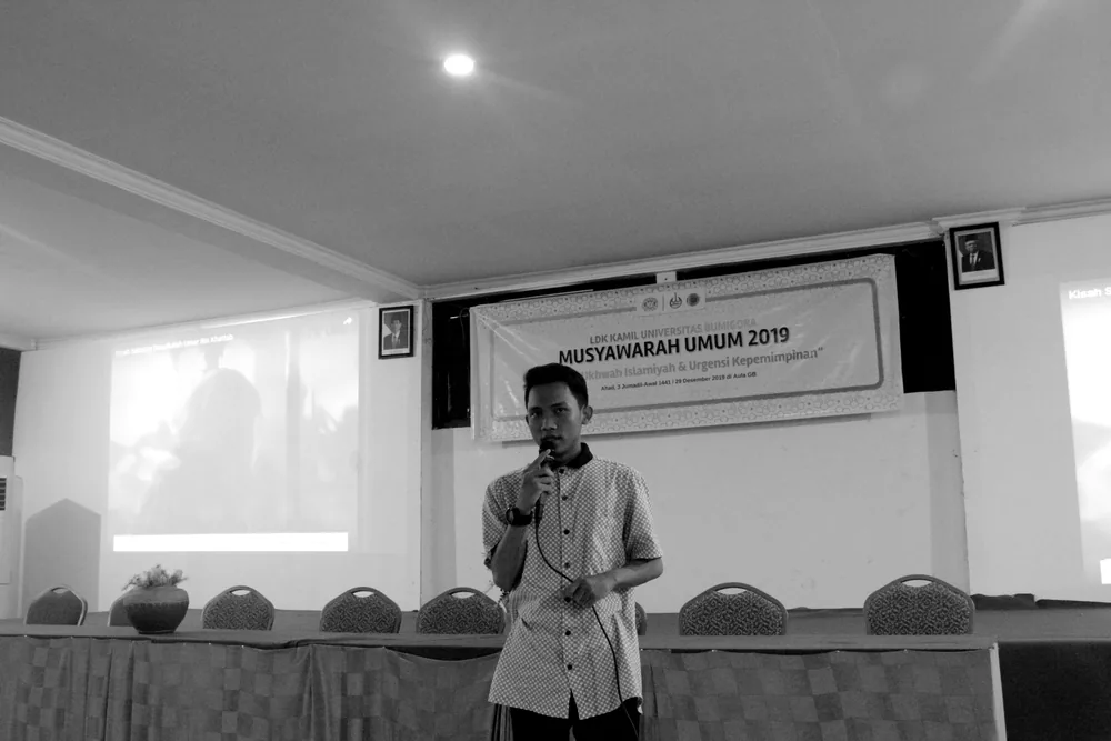 Roby Huzwandar — speaking & community