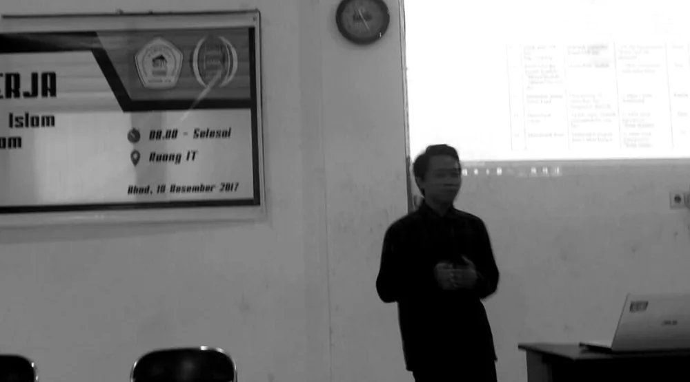 Roby Huzwandar — speaking & community